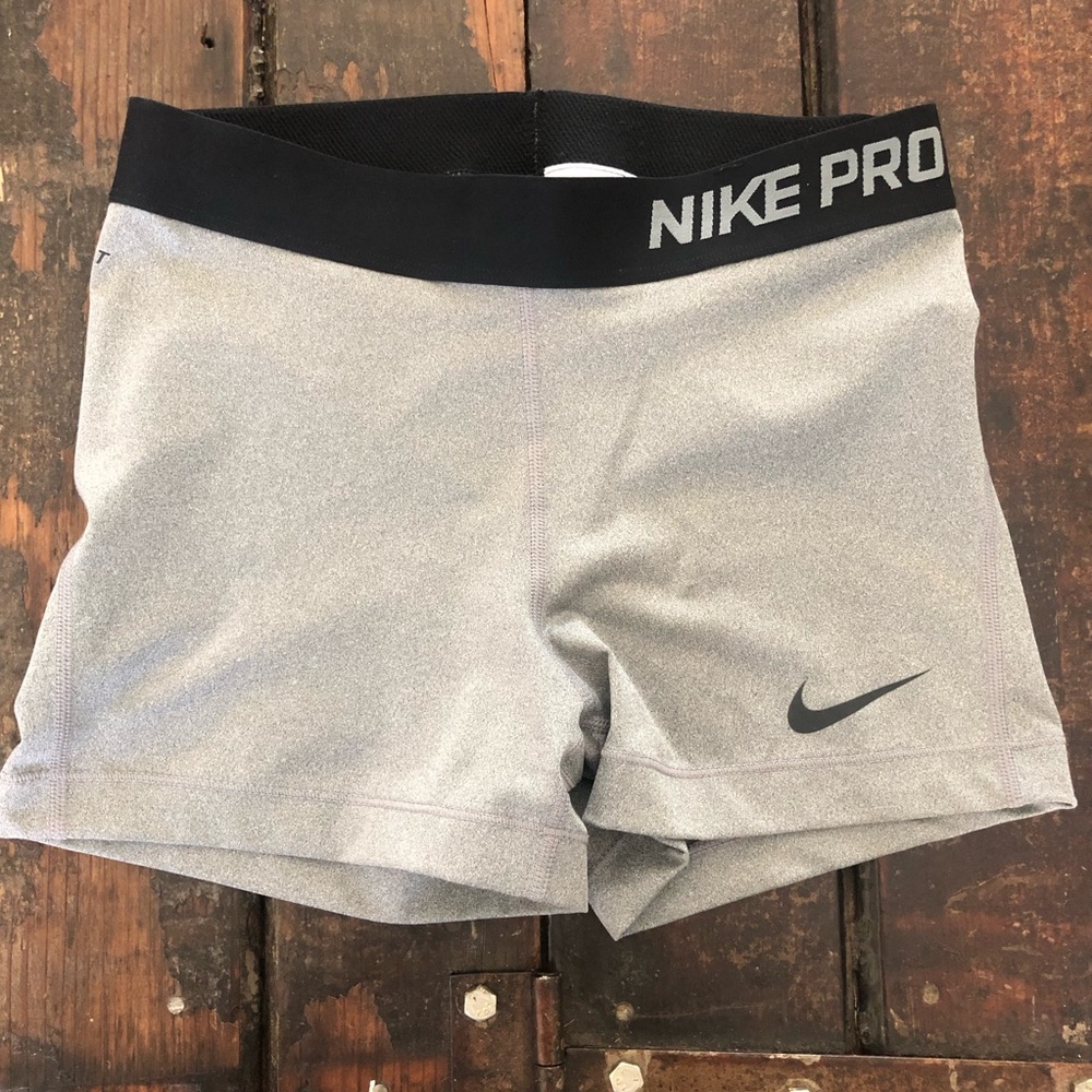 Nike Dri-FIT shorts - Picture 1 of 3